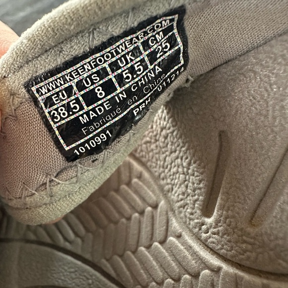 KEEN Gray Sandals with Yellow Detail - Picture 7 of 7